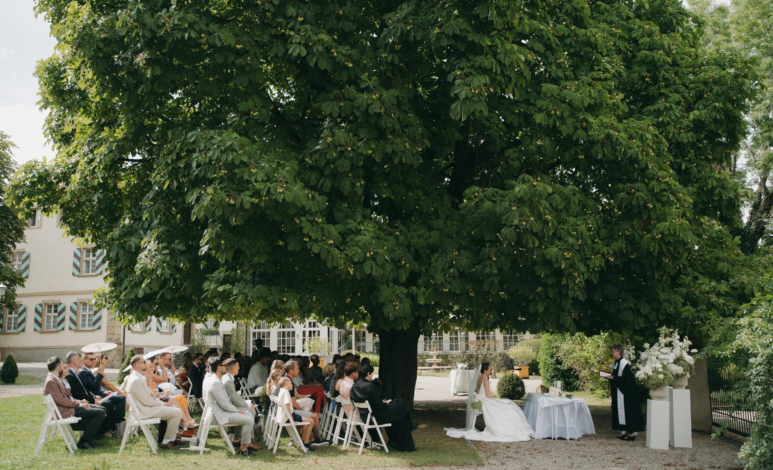 Freie Trauung unter der alten Kastanie
