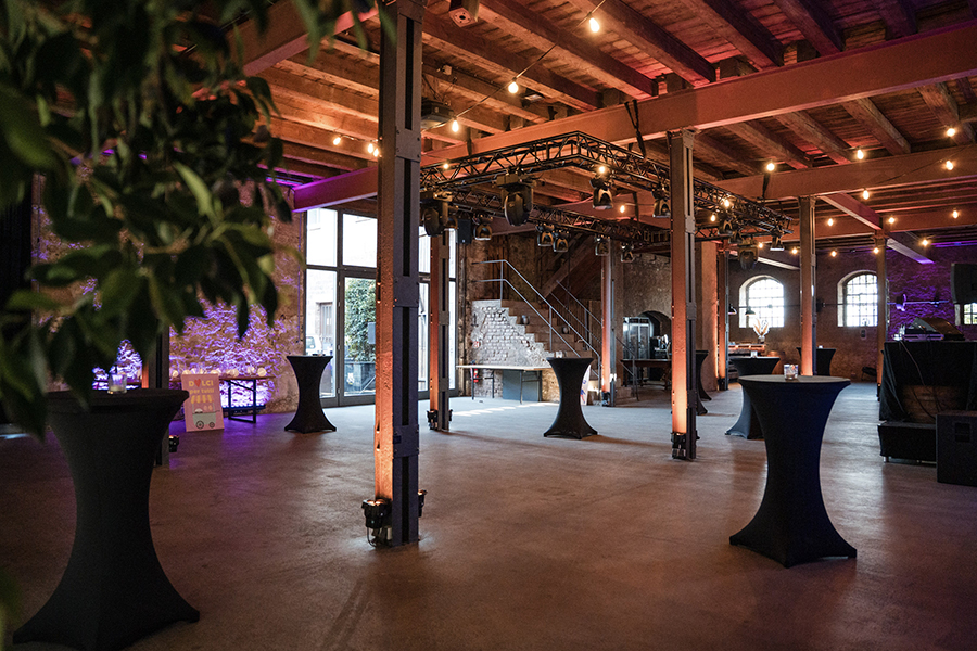 Stehtische für 400 Personen im Gräfin von Berckheim Saal